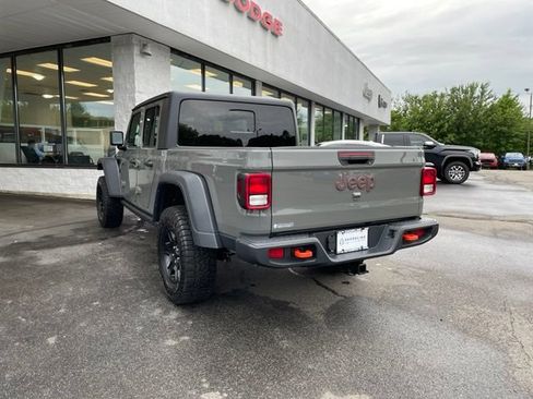 Used 2023 Jeep Gladiator Mojave w/ Cold Weather Group AWD/4WD image 7