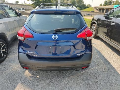 Used 2019 Nissan Kicks SV FWD image 8