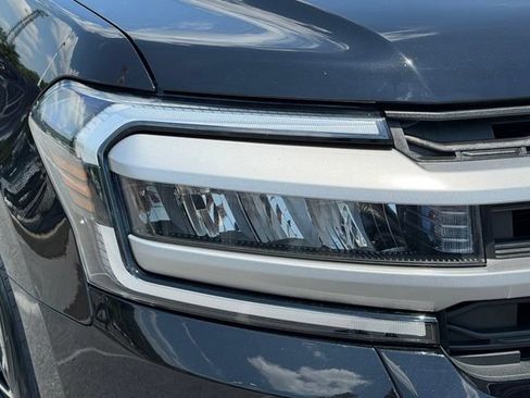 Used 2022 Ford Expedition XLT AWD/4WD image 17