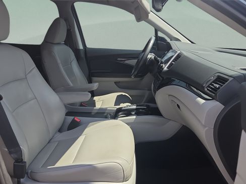 Used 2016 Honda Pilot Touring image 18