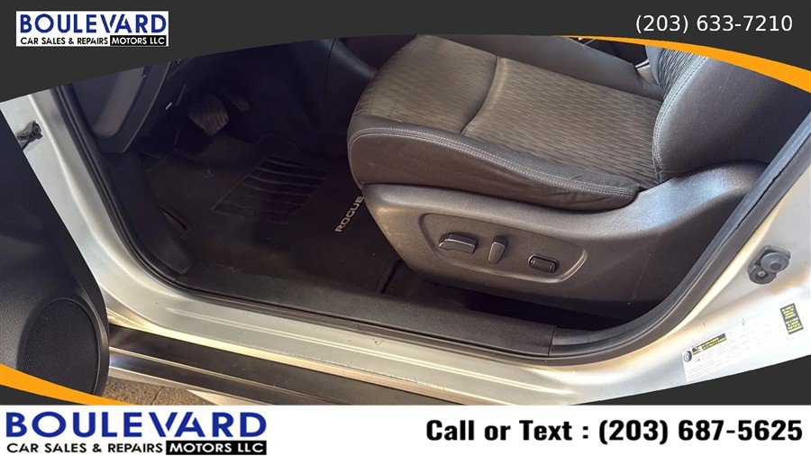 Used 2020 Nissan Rogue SV w/ Sun & Sound Touring Package AWD/4WD image 28