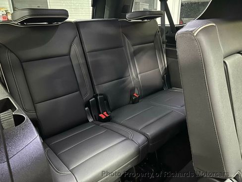 Used 2025 GMC Yukon XL Elevation image 27