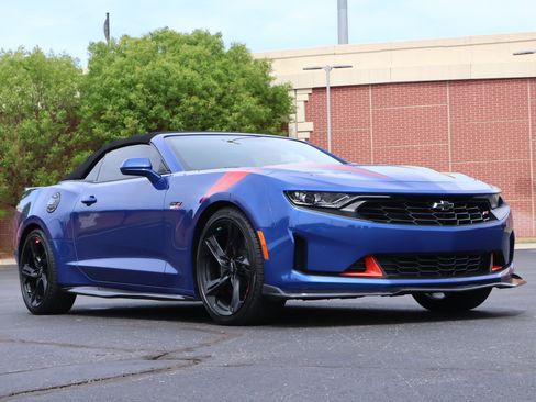 Used 2023 Chevrolet Camaro LT w/ RS Package RWD image 2