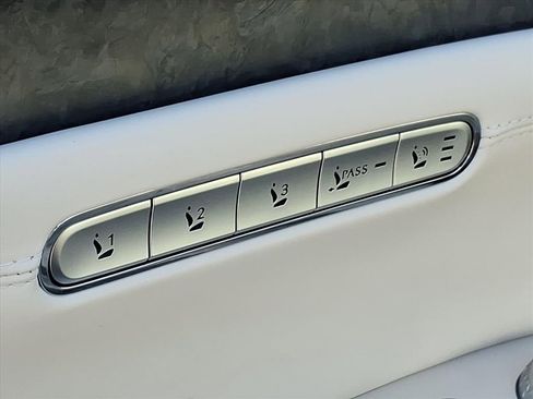 Used 2023 Genesis G90 3.5T image 14