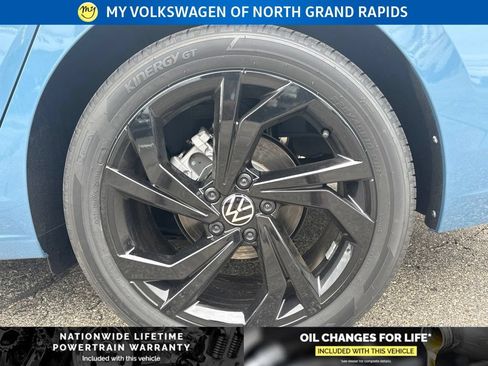 New 2026 Volkswagen Jetta SE FWD image 9