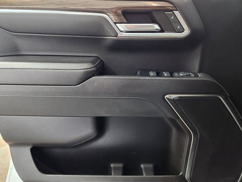 Used 2022 Chevrolet Silverado 1500 LT RWD image 15