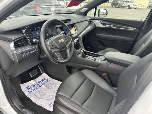 Certified 2023 Cadillac XT5 Sportv w/ Technology Package AWD/4WD image 9