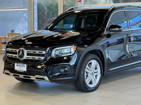 Used 2023 Mercedes-Benz GLB 250 4MATIC image 3