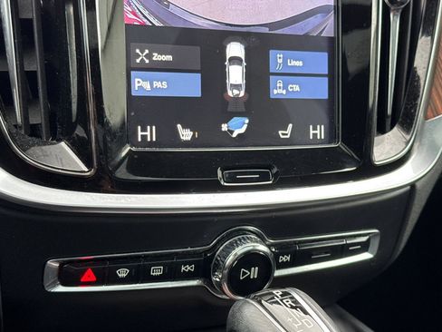 Used 2020 Volvo S60 T5 Momentum w/ Protection Package image 22