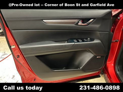 Used 2018 MAZDA CX-5 Touring w/ Preferred Equipment Package AWD/4WD image 4