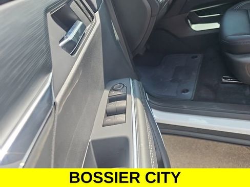 New 2025 GMC Acadia Elevation w/ Elevation Premium Package image 11