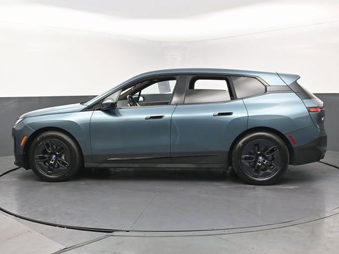 Used 2023 BMW iX xDrive50 w/ Premium Package image 8