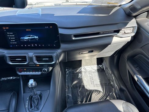 Used 2025 Ford Mustang GT Premium image 34