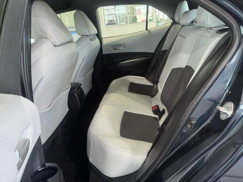 Used 2020 Toyota Corolla XSE image 19