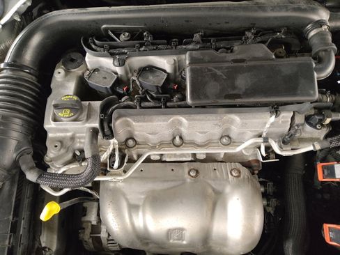 Used 2016 Chrysler 200 LX image 30