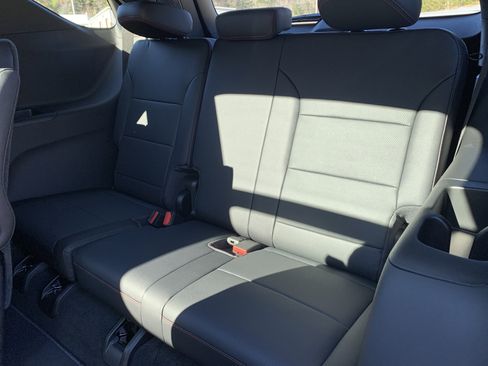 New 2026 Chevrolet Traverse Z71 w/ Driver Confidence Package image 23