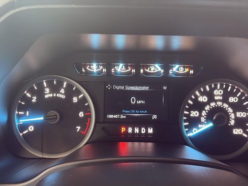 Used 2019 Ford F150 XLT w/ Equipment Group 302A Luxury AWD/4WD image 15
