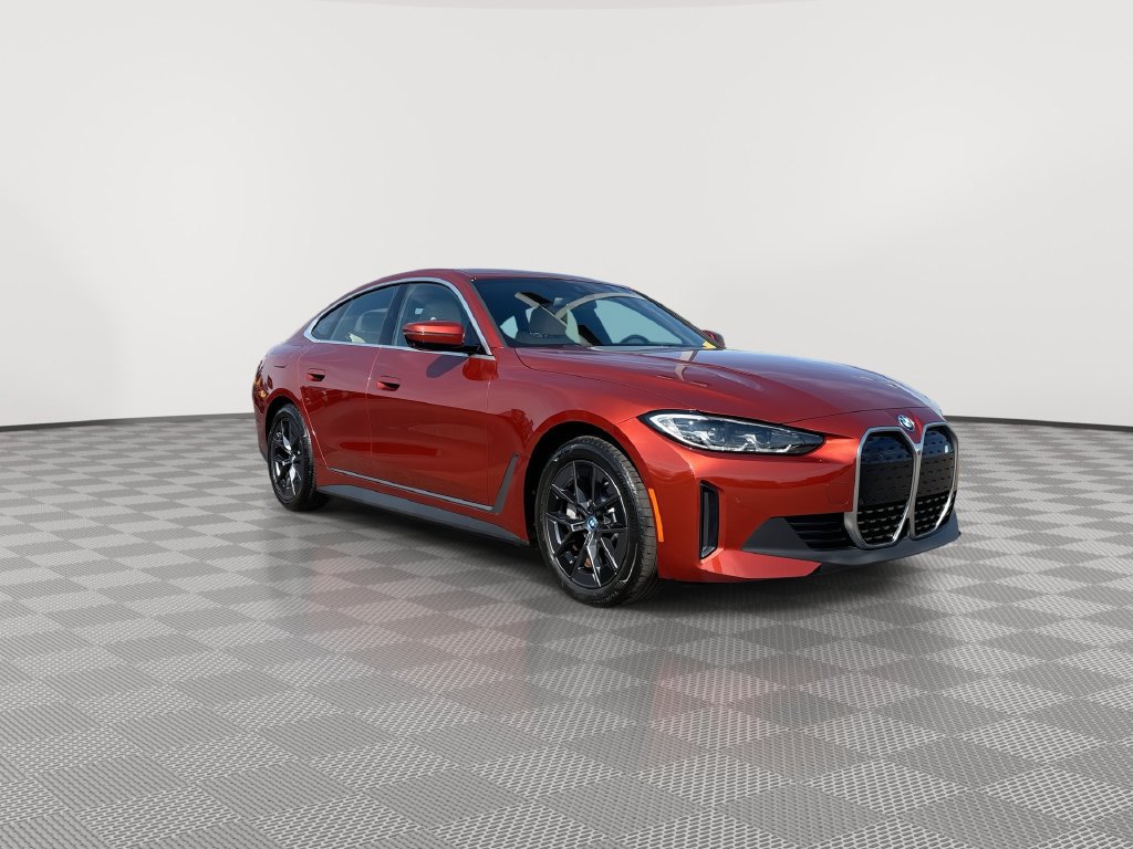 Used 2024 BMW i4 eDrive35 w/ Premium Package RWD image 2