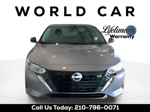 Used 2025 Nissan Sentra SR w/ SR Premium Package FWD image 8