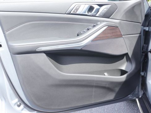 Used 2024 BMW X5 xDrive40i w/ Parking Assistance Package image 10