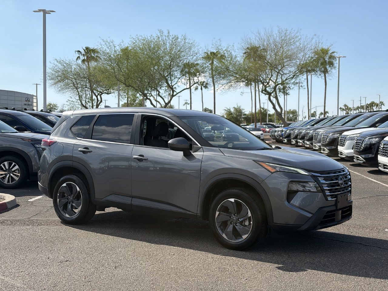 Certified 2025 Nissan Rogue SV FWD image 8
