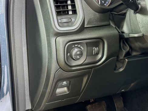 New 2026 RAM 1500 4x4 Crew Cab image 10