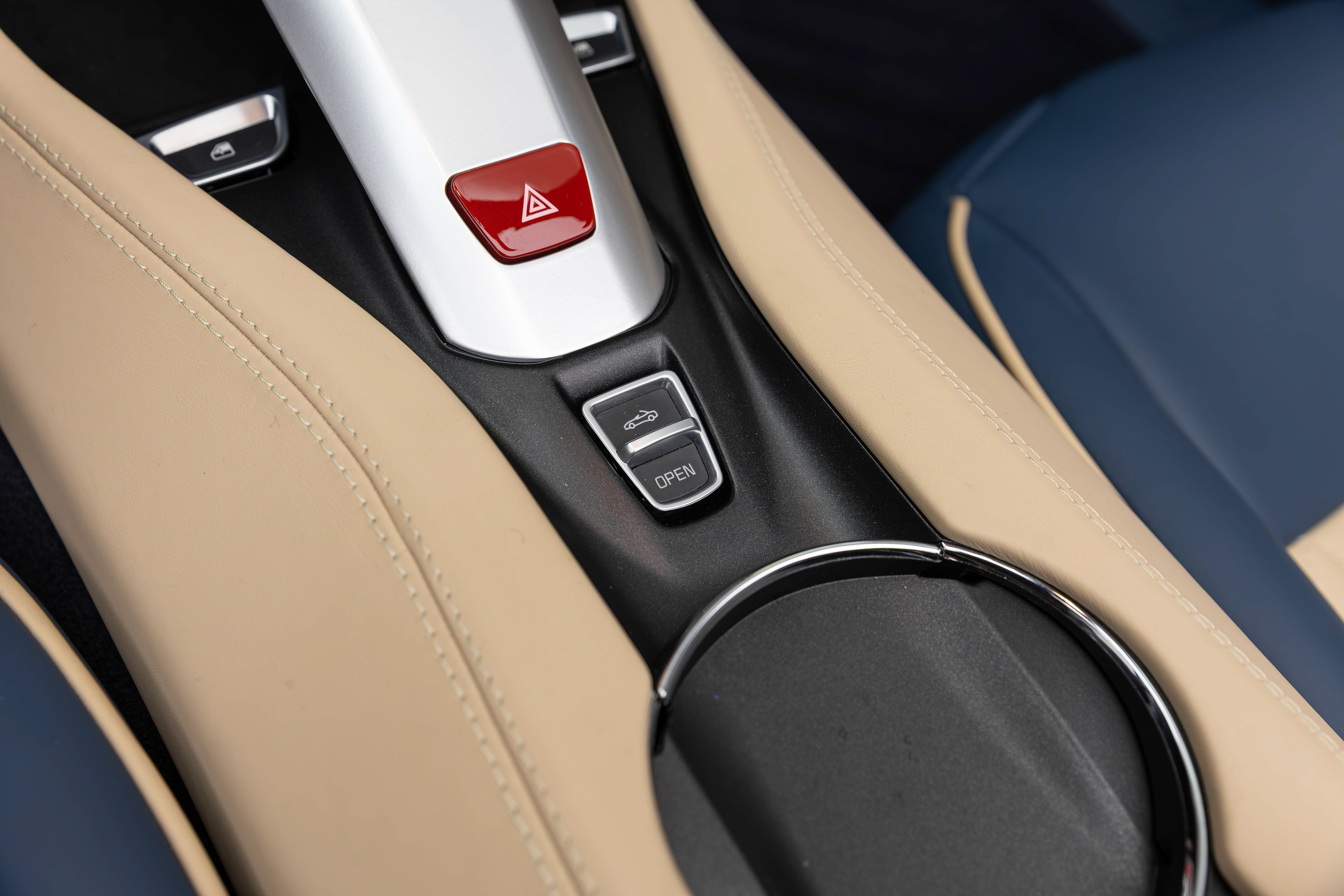 Certified 2015 Ferrari California T RWD image 38