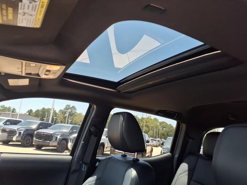 Certified 2022 Toyota Tacoma Limited RWD image 12
