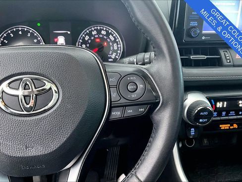 Used 2021 Toyota RAV4 XLE Premium w/ Carpet Mat Package (TMS) image 28
