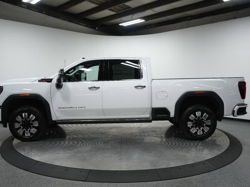 New 2026 GMC Sierra 2500 Denali w/ Denali Reserve Package image 7