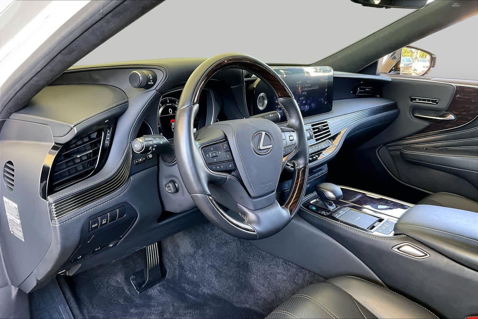 Used 2022 Lexus LS 500 w/ Interior Upgrade Package RWD image 15