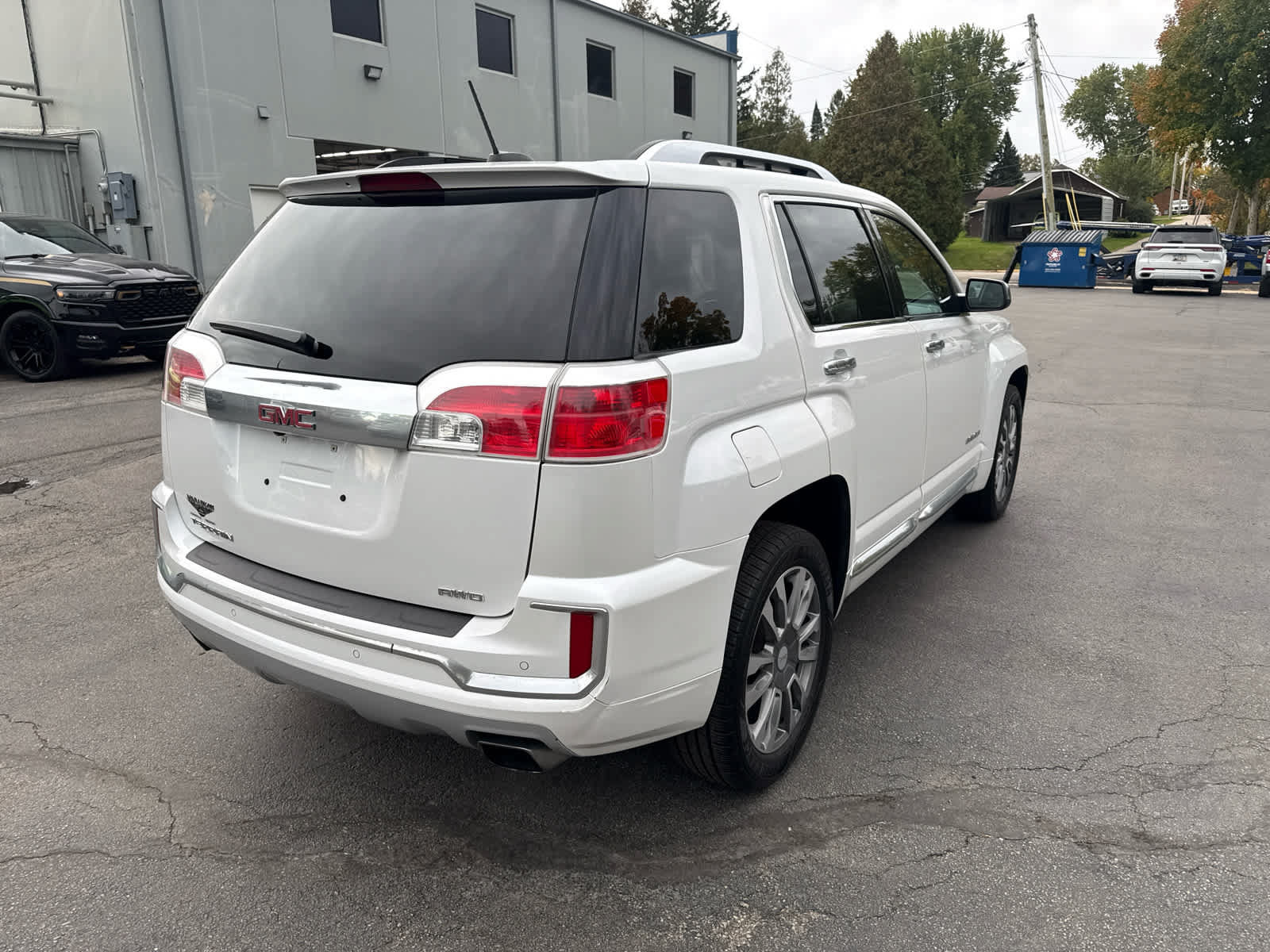 Used 2016 GMC Terrain Denali AWD/4WD image 3