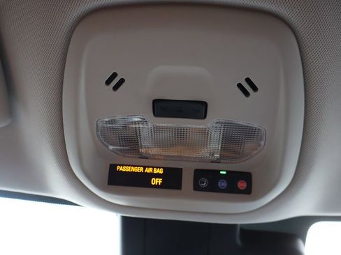 Used 2024 Chevrolet Trax LT image 17