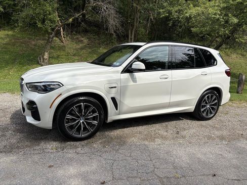 Used 2023 BMW X5 xDrive45e w/ Executive Package AWD/4WD image 4