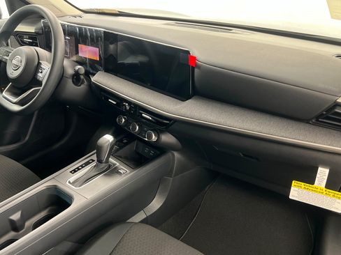 New 2026 Nissan Kicks S FWD image 24