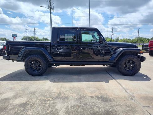 Used 2023 Jeep Gladiator Sport AWD/4WD image 8