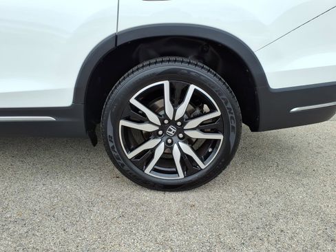 Used 2020 Honda Pilot Touring image 6