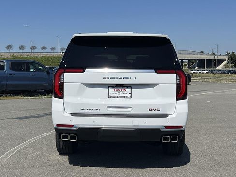 New 2026 GMC Yukon XL Denali w/ Denali Reserve Package RWD image 5