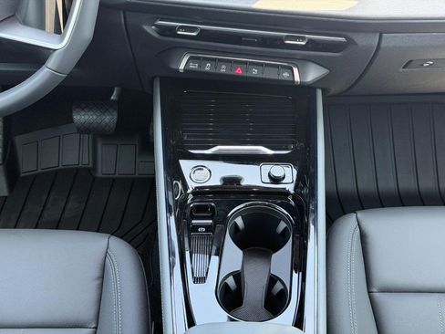 New 2026 Audi Q3 quattro 2.0T AWD/4WD image 8