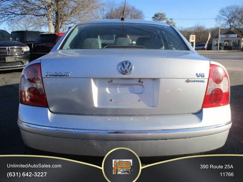 Used 2004 Volkswagen Passat GLX AWD/4WD image 3