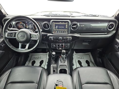 Used 2021 Jeep Wrangler Unlimited Sahara AWD/4WD image 10