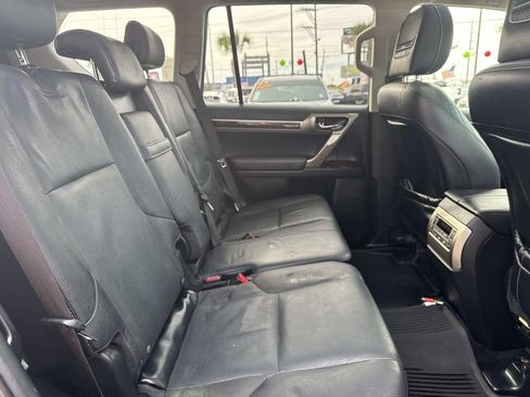 Used 2018 Lexus GX 460 image 8