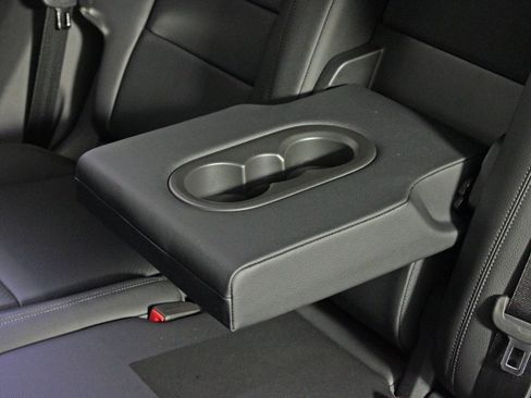 Certified 2025 Porsche Cayenne image 35