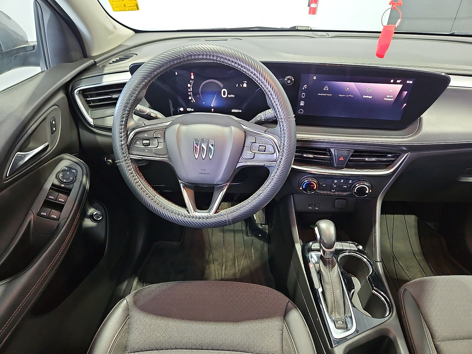 Used 2024 Buick Encore GX Preferred AWD/4WD image 14