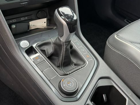 Used 2023 Volkswagen Tiguan SEL R-Line AWD/4WD image 19