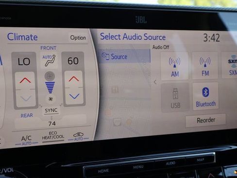 Used 2022 Toyota Highlander Platinum AWD/4WD image 22