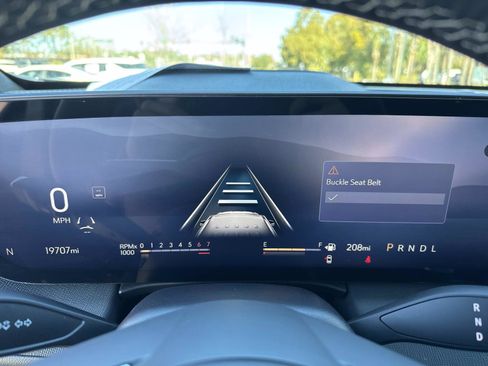 Used 2025 Buick Enclave Sport Touring image 29