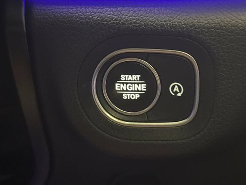Used 2021 Mercedes-Benz GLS 580 4MATIC image 24