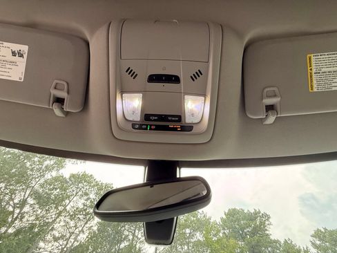 Used 2020 Buick Enclave Essence FWD image 40