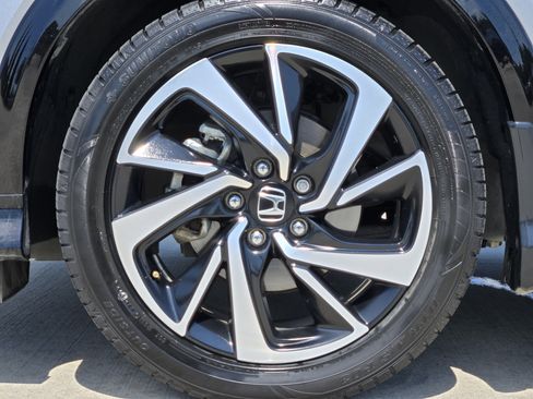 Used 2019 Honda HR-V Sport image 14